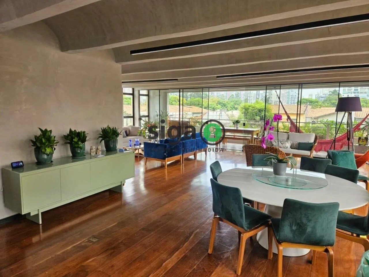Foto do imóvel Apartamento de 300m² à venda na Vila Cordeiro