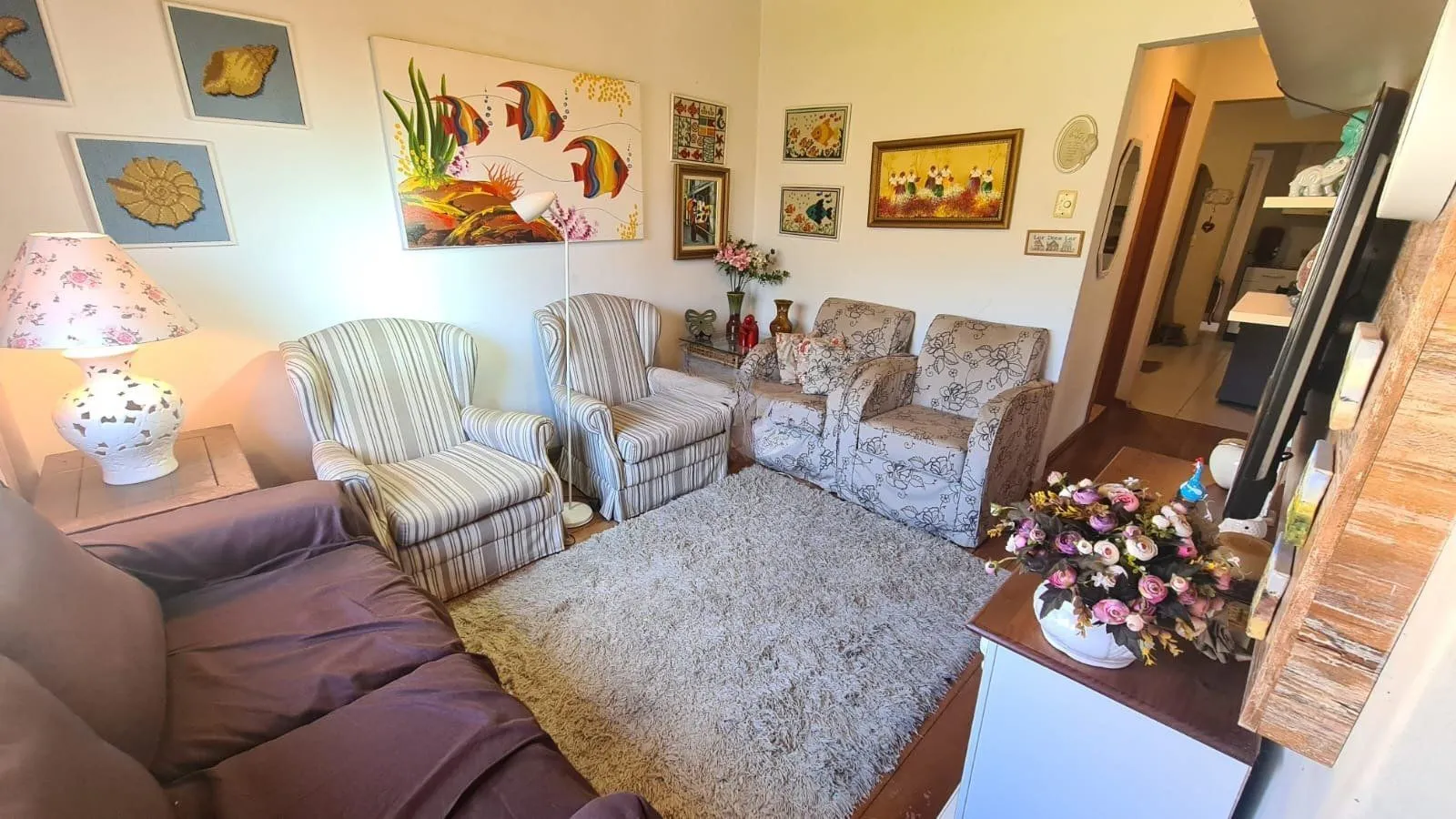 Imagem Casa com 4 dormitórios, 2 vagas e 300m² á venda
