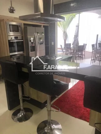 Imagem Casa em Condomínio à venda em Villa dos Inglezes com 314m² 3 suítes, 4 vagas