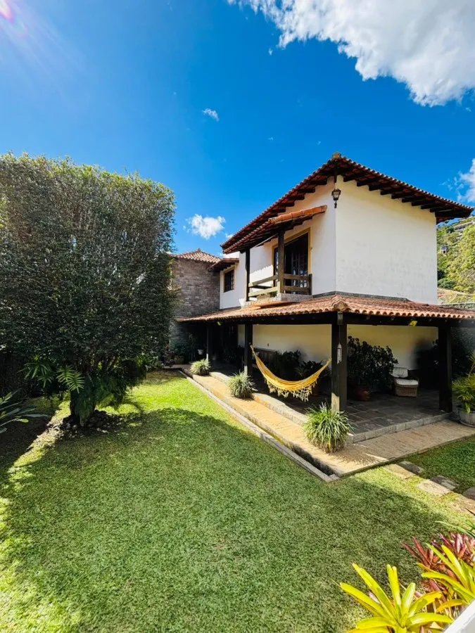 Imagem Casa para Locação em Petrópolis / RJ no bairro Nogueira