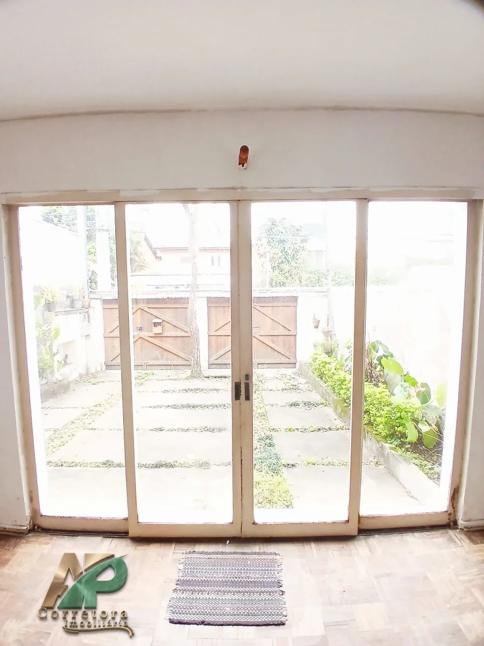 Imagem Casa à Venda em Santo Amaro: 3 Dorms (1 Suíte) + Edícula | Oportunidade Única!