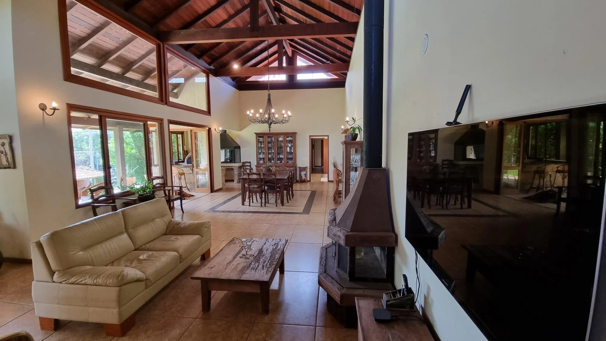 Imagem Casa para Venda - 600m², 4 dormitórios, sendo 4 suites, Vila Nova