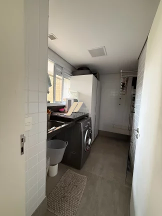 Imagem Apartamento à venda com 2 quartos no Cambuí em Campinas-SP.