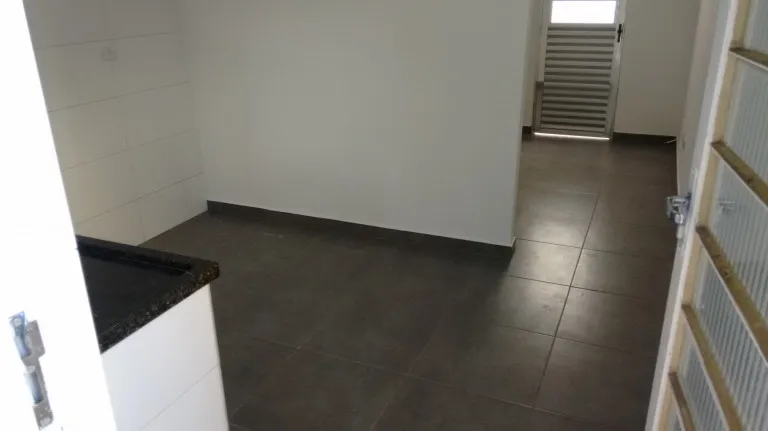 Imagem Casa com 1 Quarto para Alugar, 30 m² em Vila Mangalot - São Paulo
