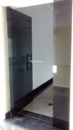 Imagem Imóvel comercial com 400m2 na Av. Indianópolis.