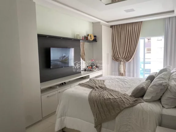 Imagem Vendo Apartamento em Meia Praia Itapema, Residencial La Lumiere, 200 Metros do Mar. Com 4 Suítes, 210m² de área privada. 3 elevadores, 2 garagens.