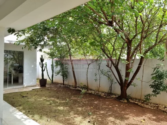 Imagem Excelente imóvel com 4 suítes, - PISO INFERIOR com 3 suítes, sendo uma delas master, - sala e sal...