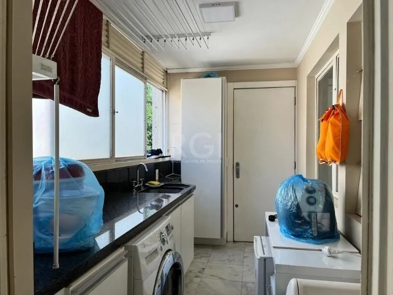 Imagem excelente apto na carlos gomes, jto anita.... Apartamento para Venda - 125m², 3 dormitórios, sendo 1 suites, 2 vagas - Auxiliadora