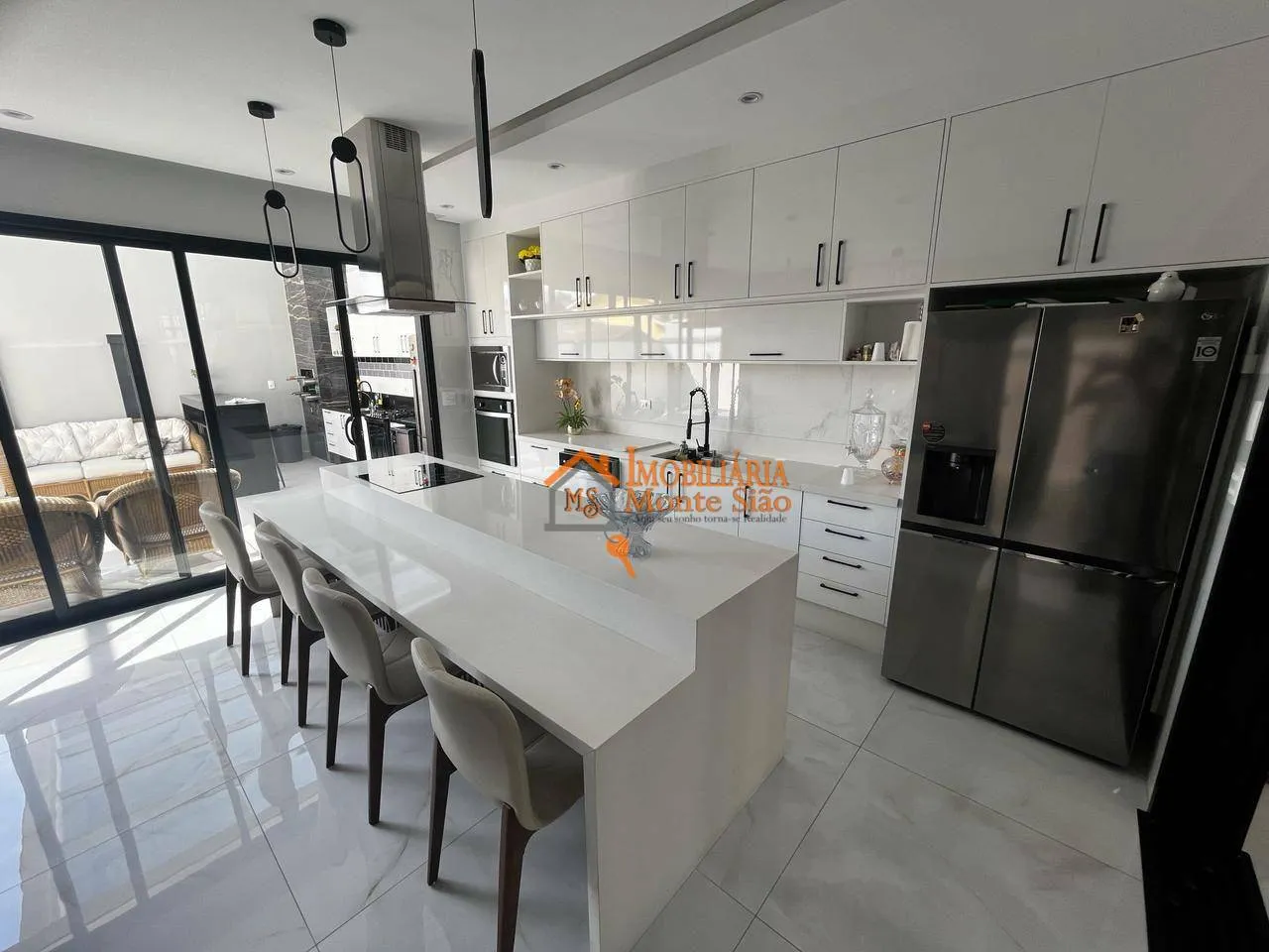 Imagem Sobrado com 4 dormitórios à venda, 210 m² por R$ 3.500.000,00 - Parque Renato Maia - Guarulhos/SP