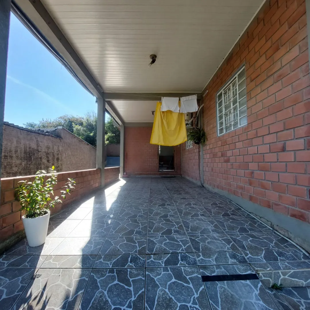 Imagem Casa com Piscina à Venda em Santo Onofre, Viamão
