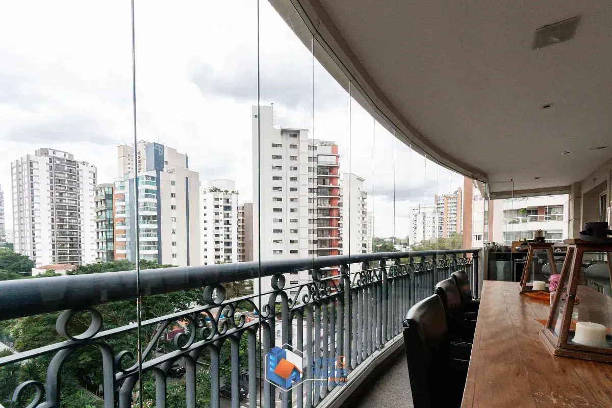 Imagem Apartamento para venda em Indianópolis com 4 quartos, sendo 3 suítes, 250m²