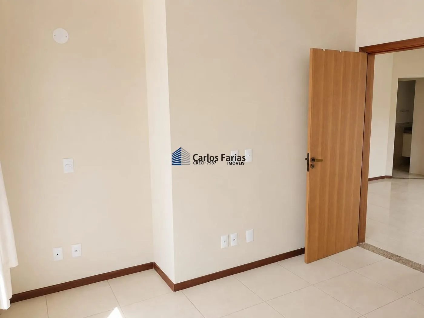 Imagem Casa em Condomínio para Venda em Brasília, Setor Habitacional Jardim Botânico, 4 dormitórios, 1 suíte, 5 banheiros, 2 vagas