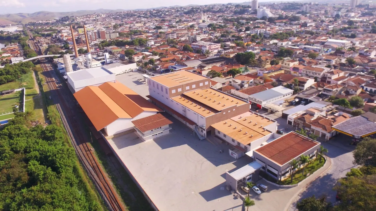 Imagem Excelente Imóvel Comercial em Cruzeiro com Galpões a Partir de 600m², Escritórios e Estacionamento para 270 Vagas, Ideal para Indústria, Comércio ou E