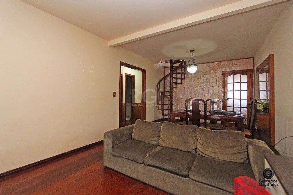 Imagem Casa para Venda - 180m², 3 dormitórios, sendo 1 suites, 3 vagas - Parque dos Maias