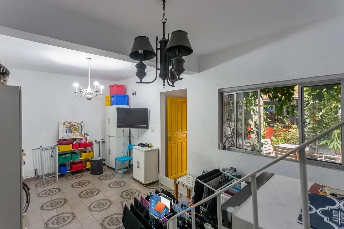 Imagem Sobrado para venda em Campo Belo com 3 quartos, sendo 1 suíte, 179m²