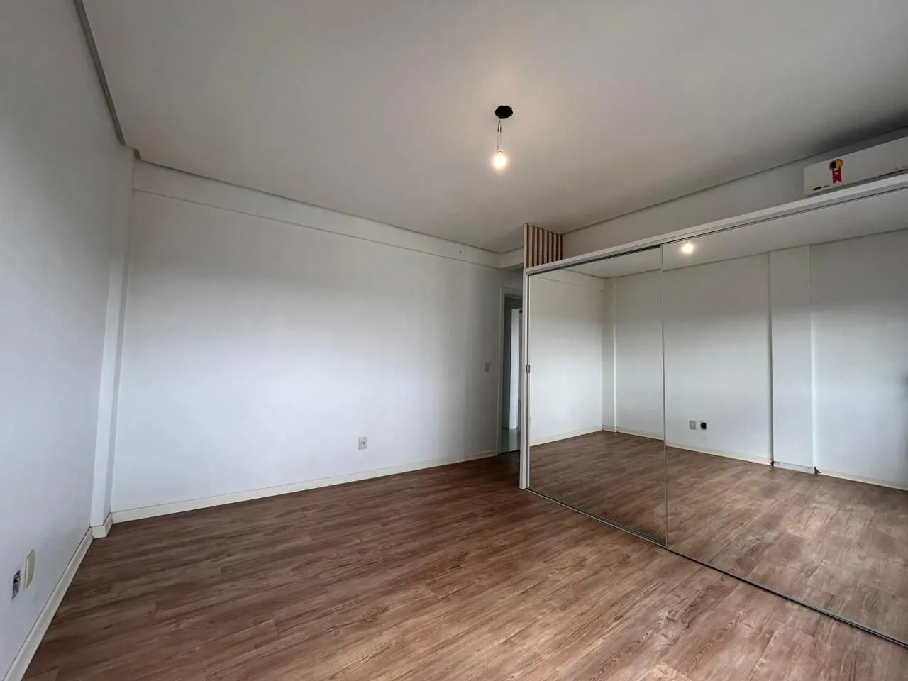 Imagem Excelente apartamento de 2 dormitórios com vaga dupla e depósito