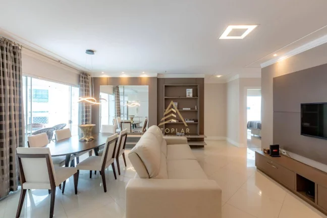 Imagem Apartamento com 3 dormitórios à venda, 131 m² por R$ 3.746.277,93 - Centro - Balneário Camboriú/SC