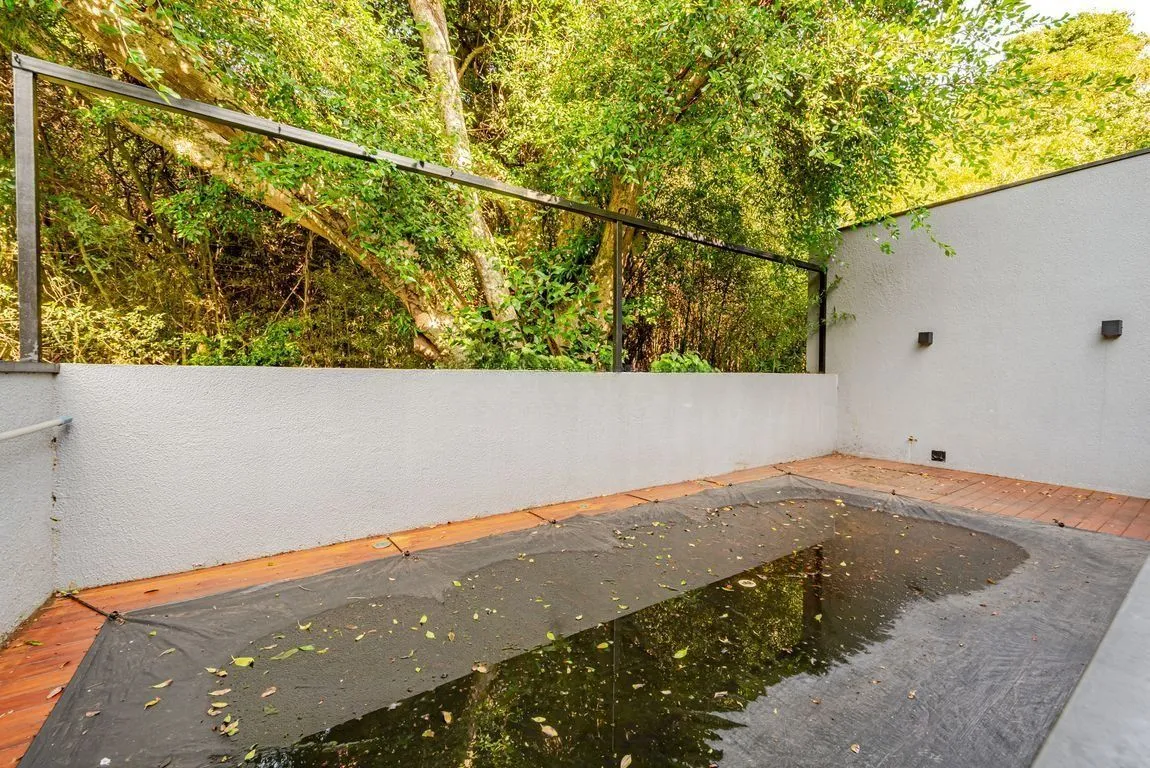 Imagem Casa em condomínio com piscina e salão privativo na Vila Nova