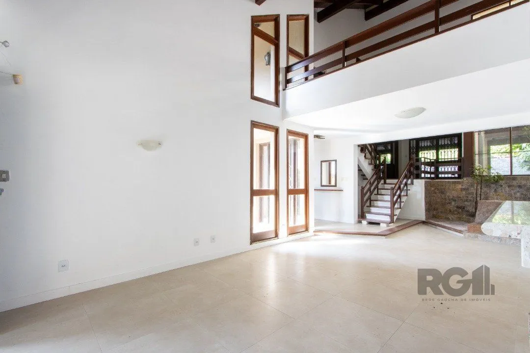 Imagem Casa de 3 dormitórios no Jardim Isabel com vista para o Guaíba.