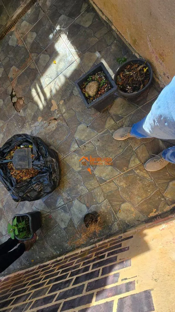 Imagem Casa com 5 dormitórios à venda, 250 m² por R$ 700.000,00 - Jardim Bom Clima - Guarulhos/SP