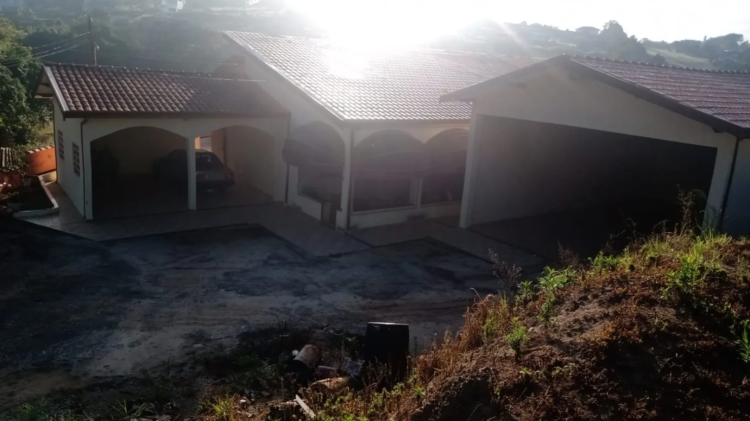 Imagem Casa à venda 4 Quartos, 1 Suite, 6 Vagas, 15000M², Barreiro, Taubaté - SP