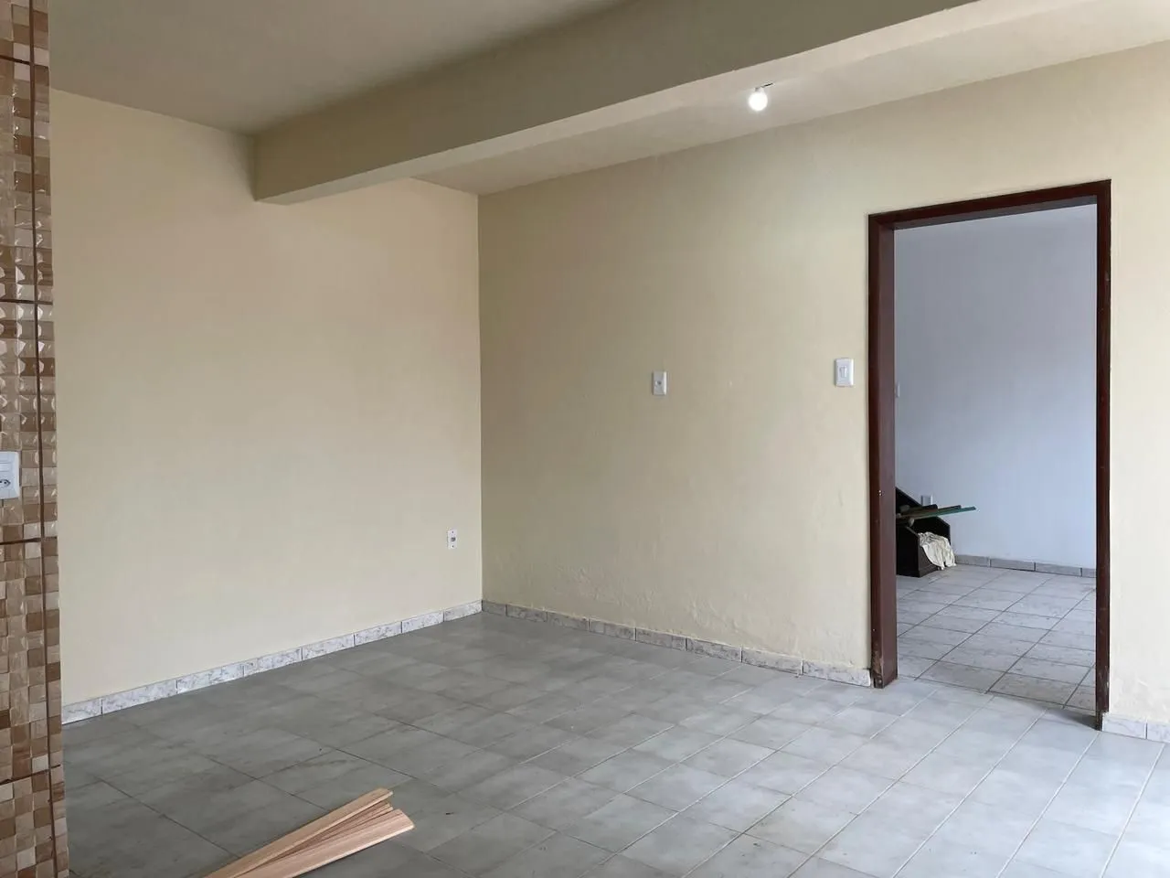 Imagem Sobrado de 2 dormitórios ambos suíte! a poucos metros do centro do bairro.