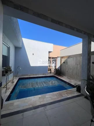 Imagem Casa com piscina aquecida e varanda gourmet no Condomínio Estância dos Ipês, em Uberaba!