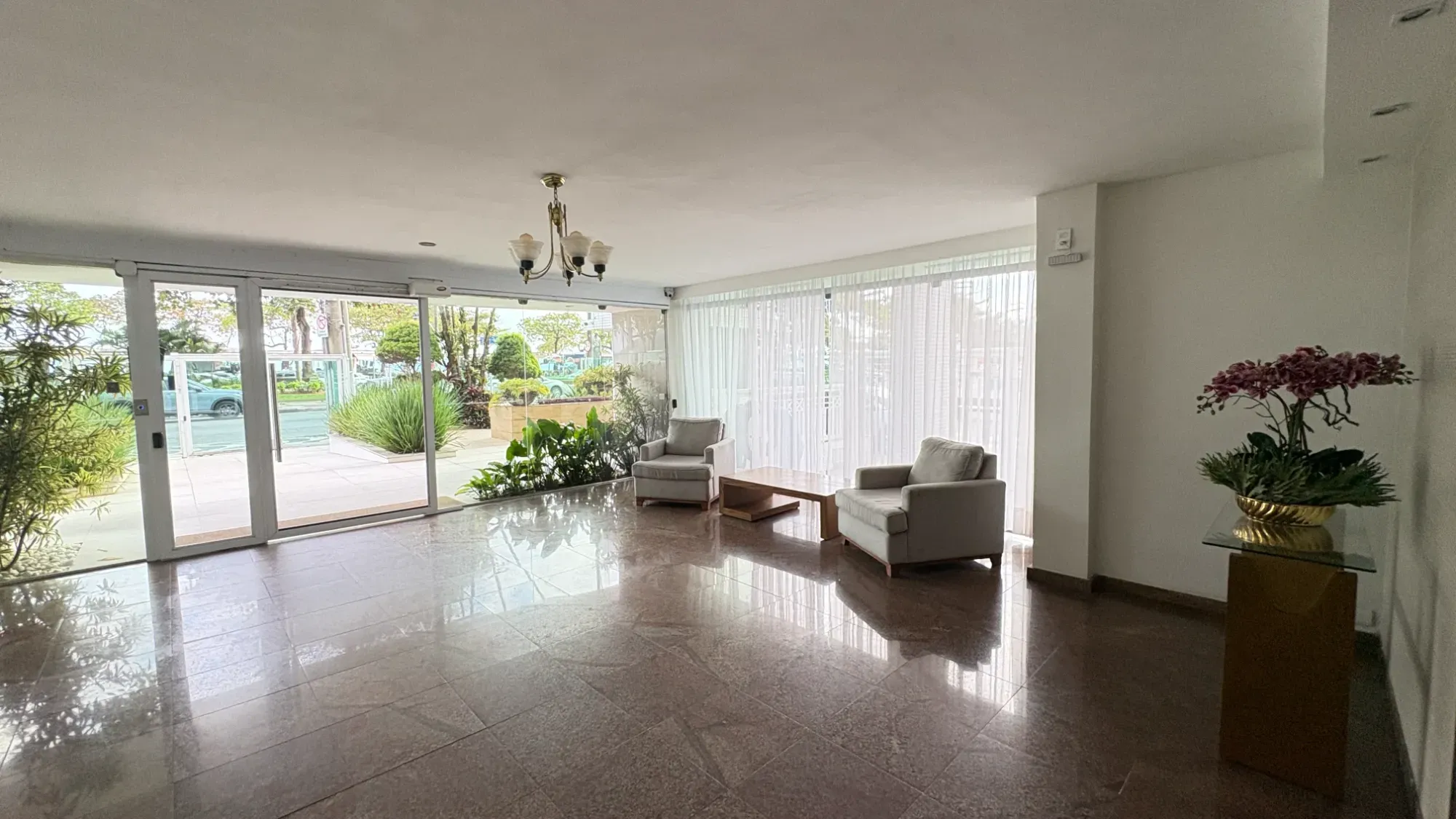 Imagem Apartamento com 2 Quartos à Venda, 70 m² em Embaré - Santos