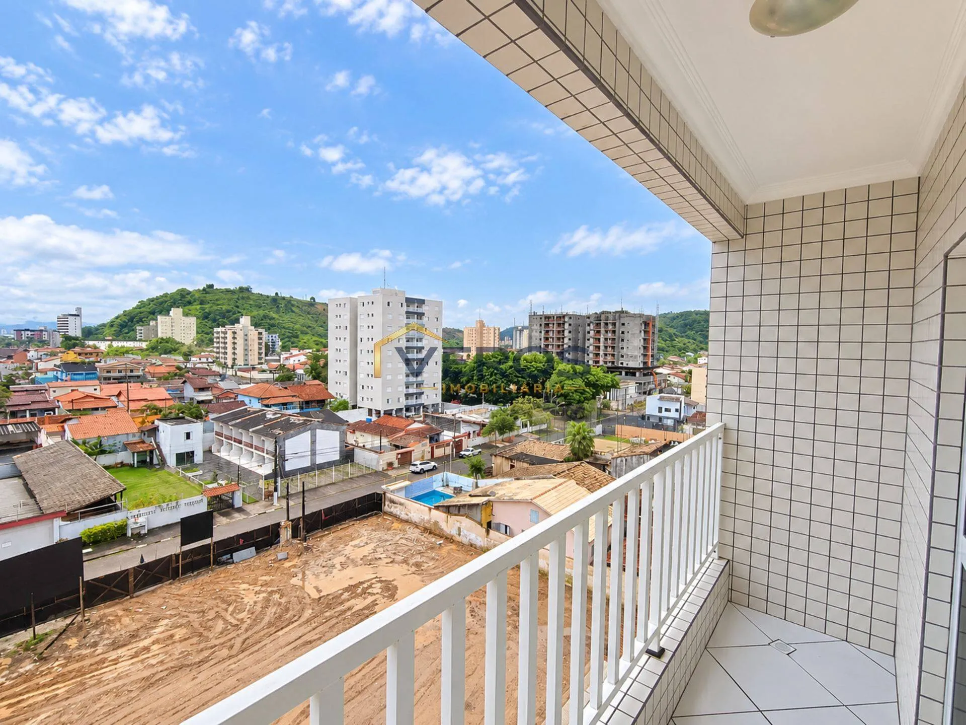 Imagem Apartamento com 2 quartos a venda 150m da praia Martim de Sá em Caraguá