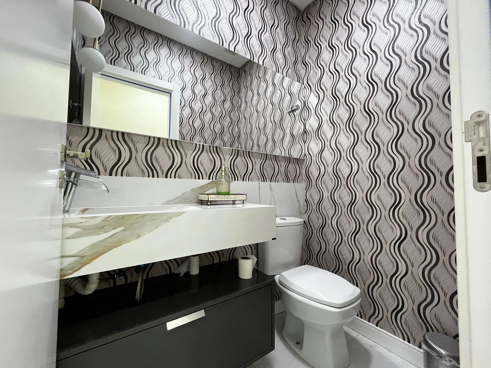 Imagem Apartamento com vista para o mar à venda com 161m2 por R$ 2.890.000,00