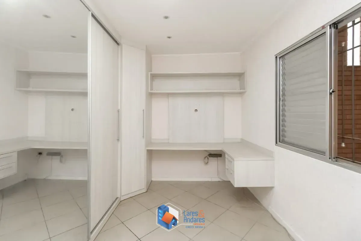 Imagem Casa para venda em Jardim das Rosas (Zona Norte) com 2 quartos, sendo 1 suíte, 240m²