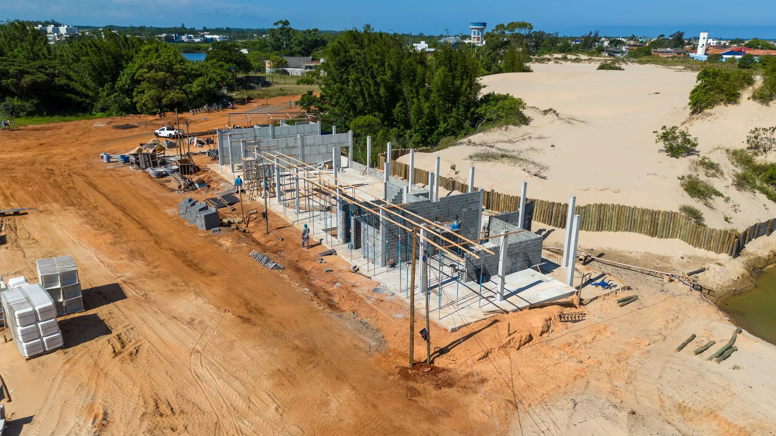 Imagem Casa de condomínio à venda em Passo de Torres, Centro, com 4 quartos, 329,26m2