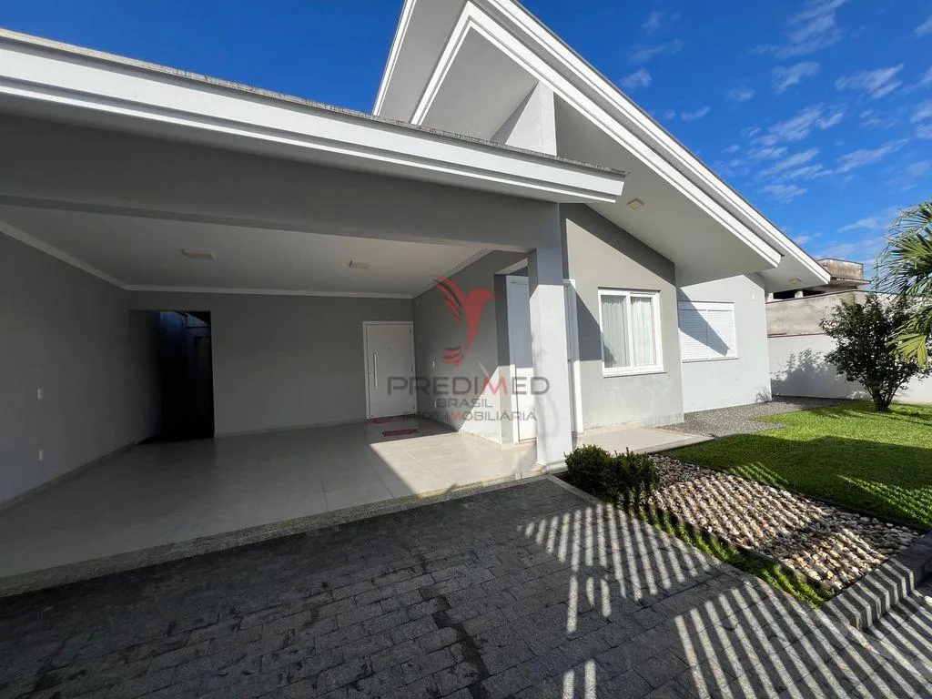 Imagem Casa Alto Padrão Localizada no Bairro Amizade. Aceita imóvel de menor valor