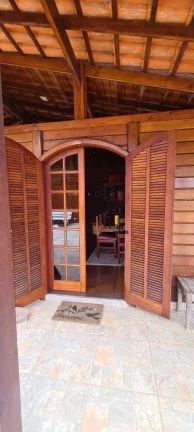 Imagem Chácara com 4 dormitórios à venda, 1000 m² por R$ 950.000,00 - Clube de Campo Vale do Sol - Campos do Jordão/SP