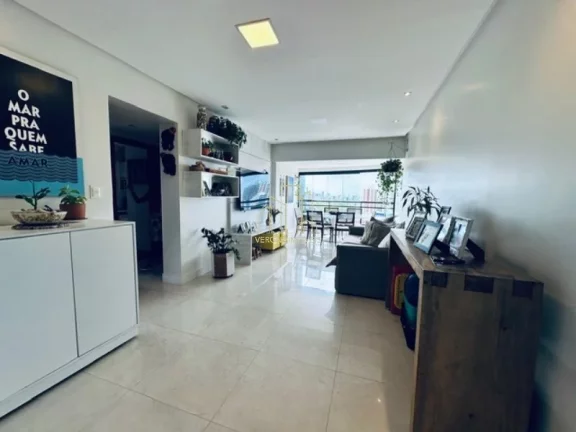 Imagem Apartamento com três quartos varanda a venda em Villa Laura
