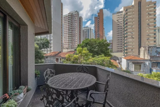 Imagem Apartamento com ótima localização, próximo à estação Clínicas do metrô. Região muito favor...