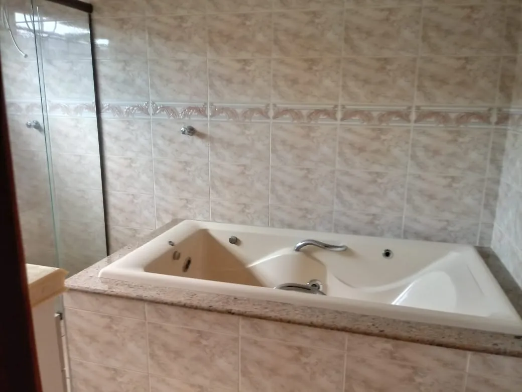 Imagem Casa à venda 4 Quartos, 2 Suites, 2 Vagas, 250M², Loteamento Residencial Andrade, Pindamonhangaba - SP