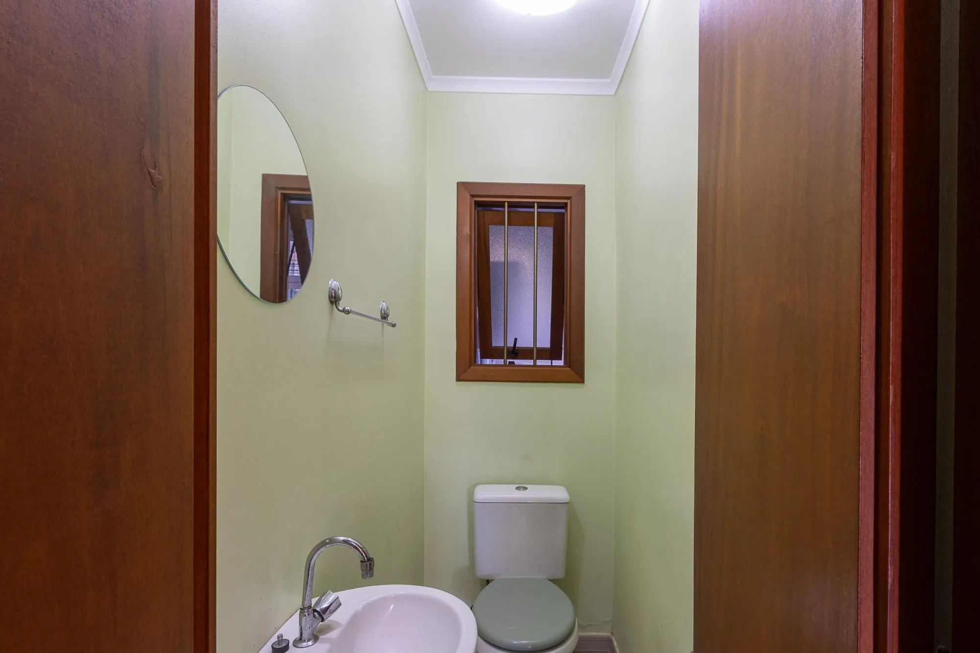 Imagem Casa para Venda - 135.78m², 3 dormitórios, sendo 3 suites, 1 vaga - Guarujá