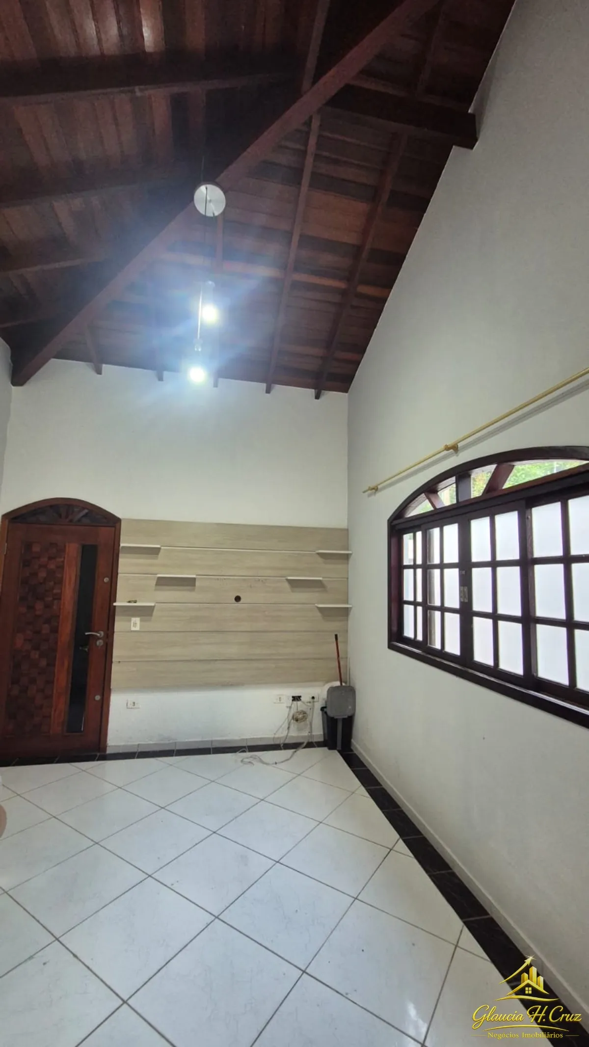 Imagem Seu Novo Lar no Balneário Forest! Casa à Venda a Poucos Minutos da Praia e do Centro