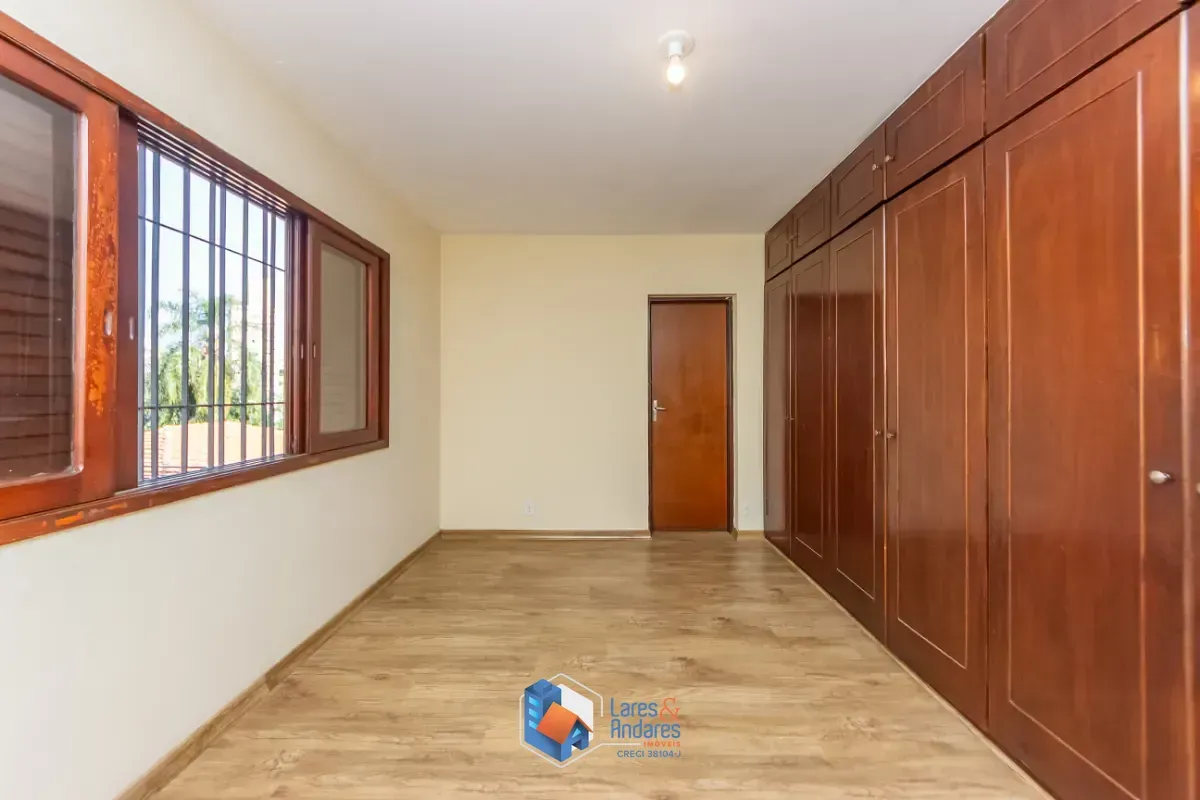 Imagem Sobrado para venda em Sumaré com 3 quartos, sendo 2 suítes, 160m²