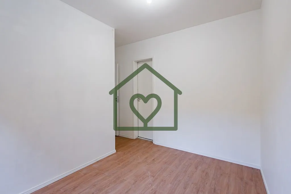 Imagem Descubra o conforto e a praticidade deste apartamento, localizado no charmoso bairro da Glória, em ...
