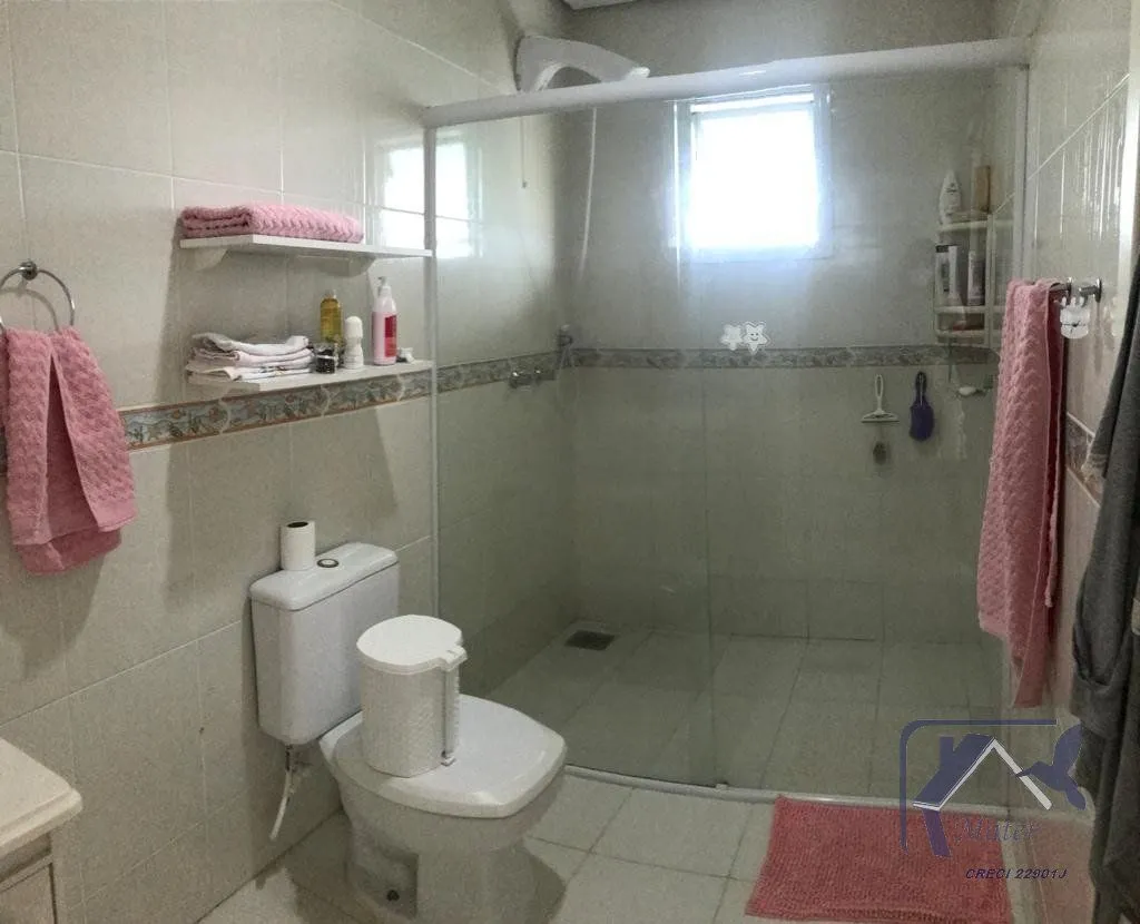 Imagem Casa para Venda - 0m², 5 dormitórios, sendo 2 suites, 2 vagas - Village