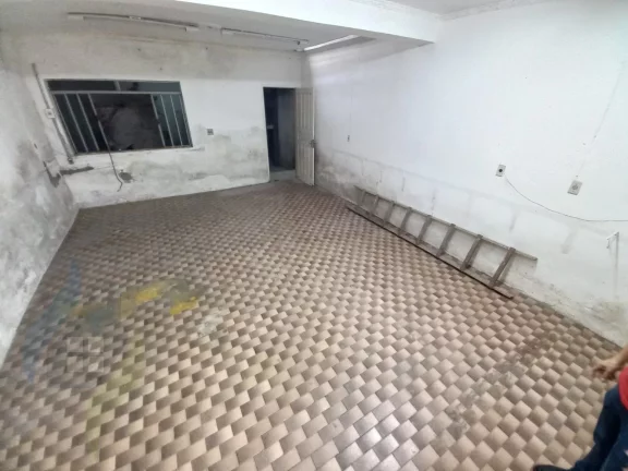 Imagem ACEITA TROCA PERMUTA!! Casa de 3 dormitórios sendo 1 suíte, 4 banheiros, 4 vagas, com 327m² em Taboão, São Bernardo do Campo