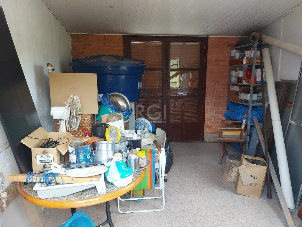 Imagem CASA COM CHURRASQUEIRA E GARAGEM PARA 2 CARROS
