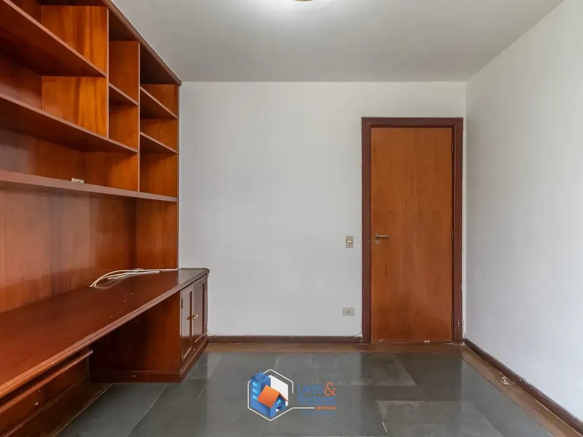 Imagem Casa no condomínio Villa Das Flores para venda com 3 quartos, sendo 3 suítes, 468m²