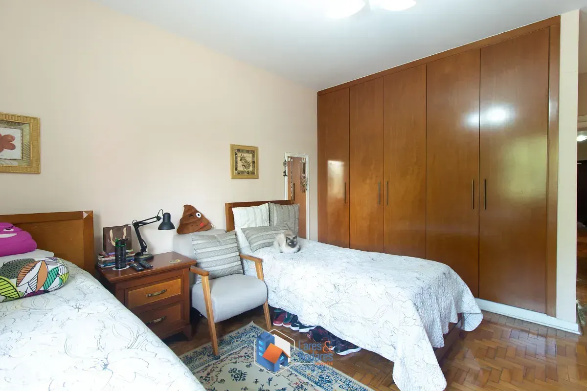 Imagem Sobrado para venda em Vila Clementino com 3 quartos, sendo 1 suíte, 189m²