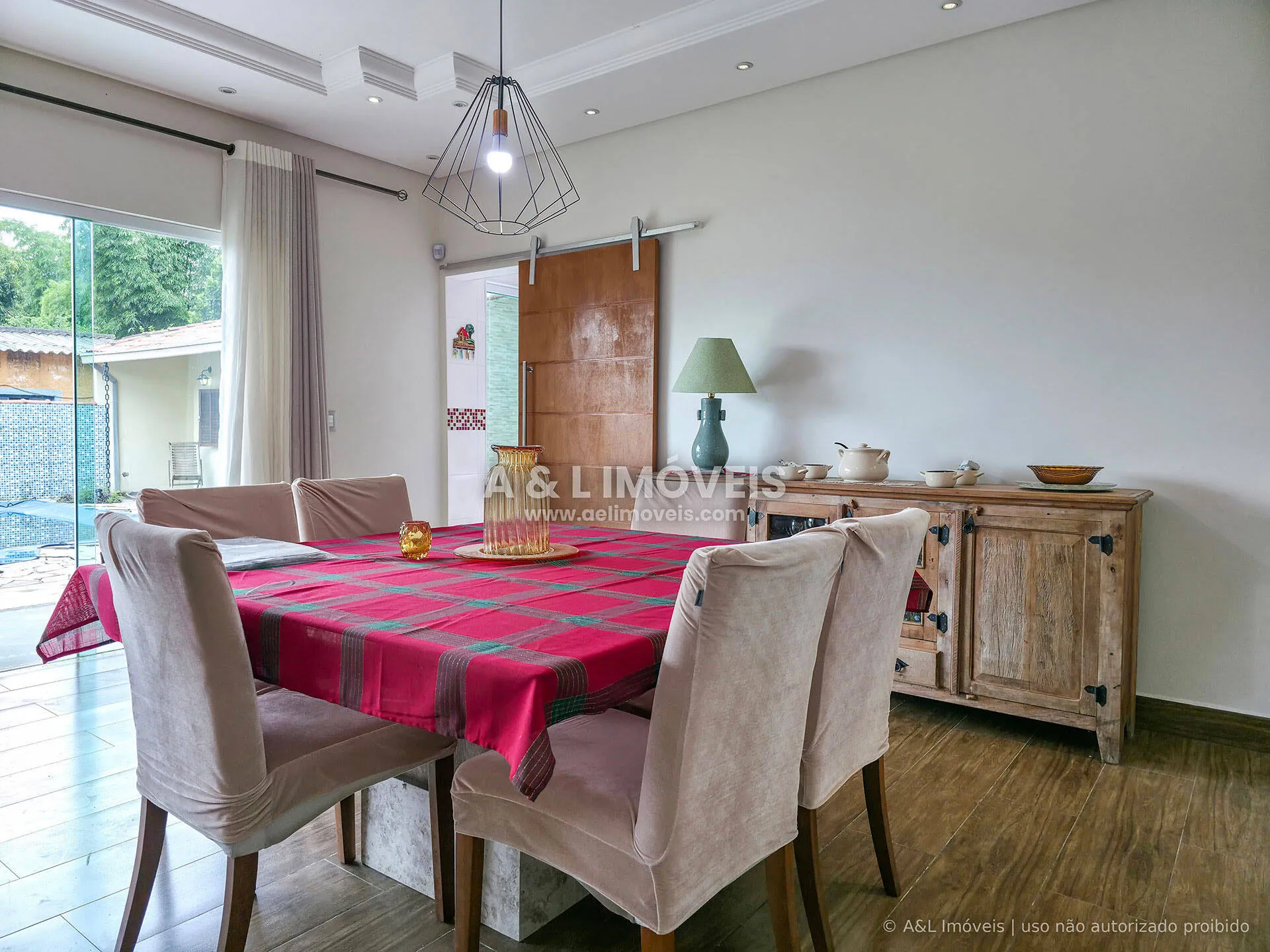 Imagem Casa em Tremembé | 313 m², 4 Suítes, Piscina e Área Gourmet