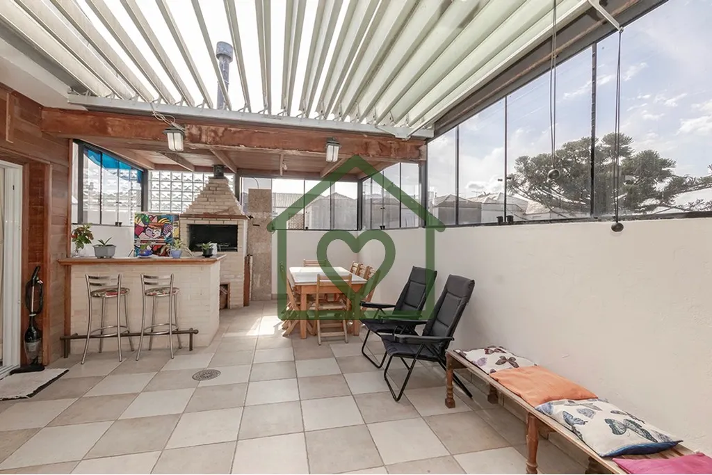 Imagem **Cobertura à Venda em Passo D'Areia, Porto Alegre 3 Quartos 245m²** Descubra a cobertura dos seus...