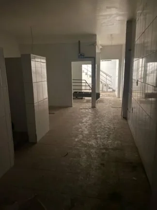 Imagem Alugo 2 Salões Comercial em Santo André. Vila Valparaiso