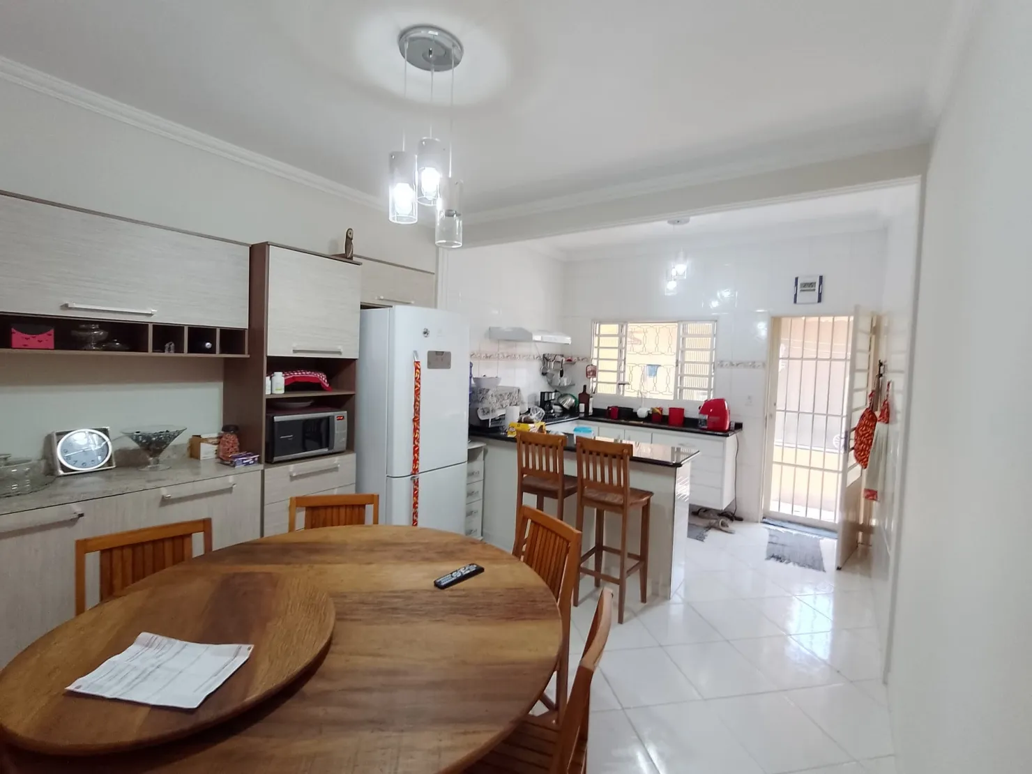 Imagem Casa à venda 3 Quartos, 1 Suite, 5 Vagas, 300M², Jardim Gurilândia, Taubaté - SP